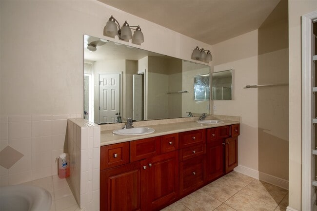 Building Photo - 1575 Paul Russell Rd