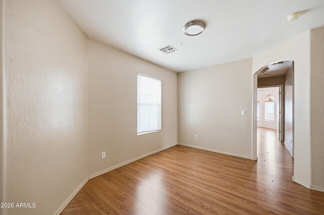 Building Photo - 4512 E Windsong Dr