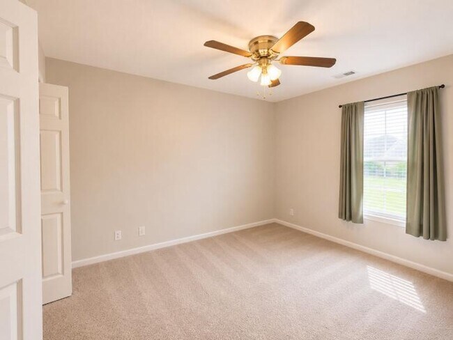 Building Photo - 1034 Persimmon Ct