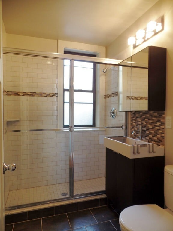 Building Photo - 61 Park Dr