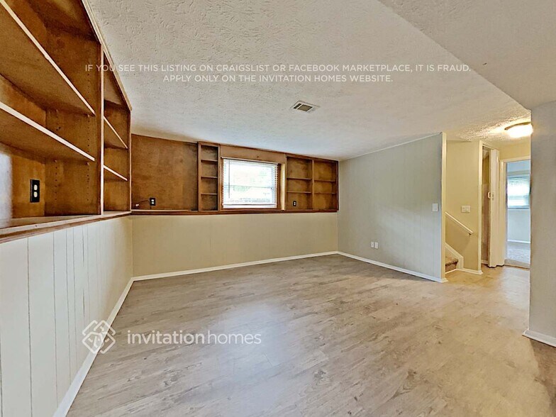 Building Photo - 390 Hembree Forest Cir