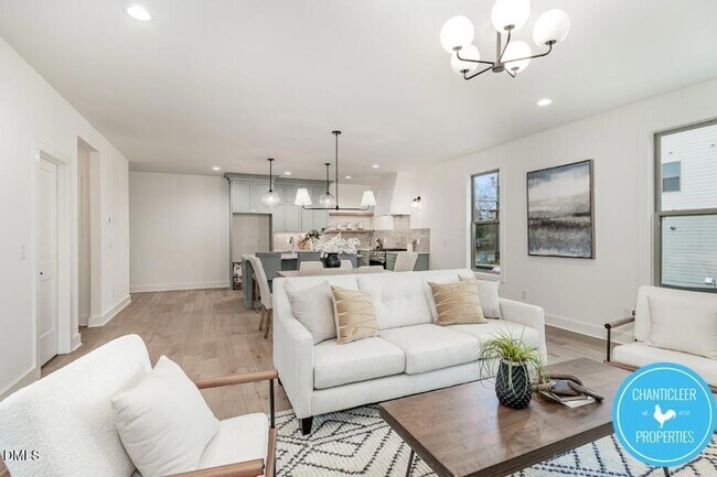 Building Photo - 2307 Broad St