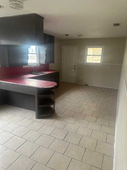 Building Photo - 1375 Old Bethany Rd