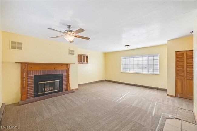 Building Photo - 203 Cimarron Ct