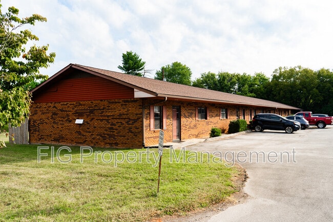 Building Photo - 1828 Lively Rd