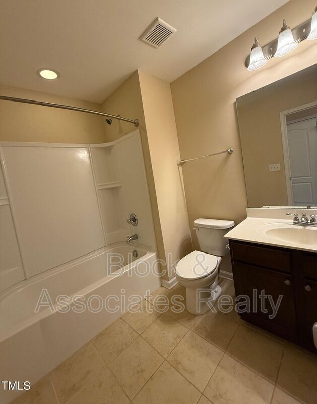 Building Photo - 545 Old Mill Village Dr