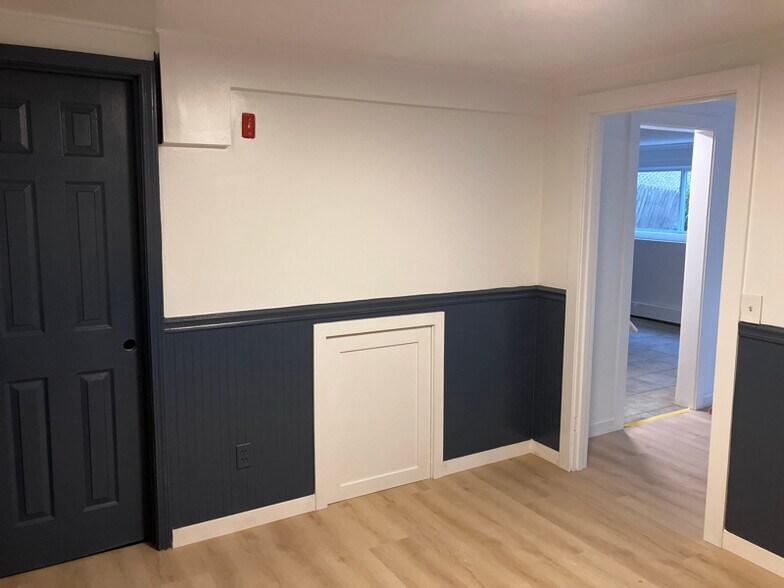 Building Photo - 495 Lafayette Rd