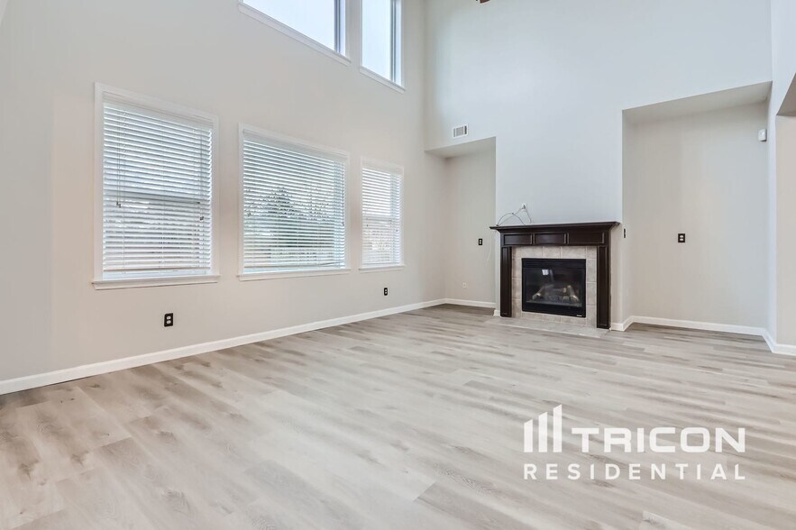 Building Photo - 7259 Madison Cir