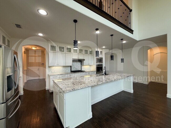 Building Photo - 1165 Clearwater Dr