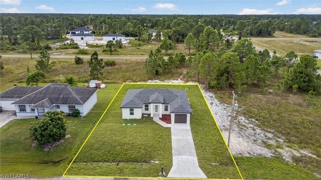 Building Photo - 1108 Eauclaire St E