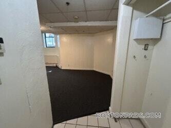 Building Photo - 1209 Boylston St