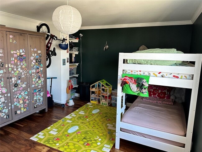 Building Photo - 401 Golden Isles Dr