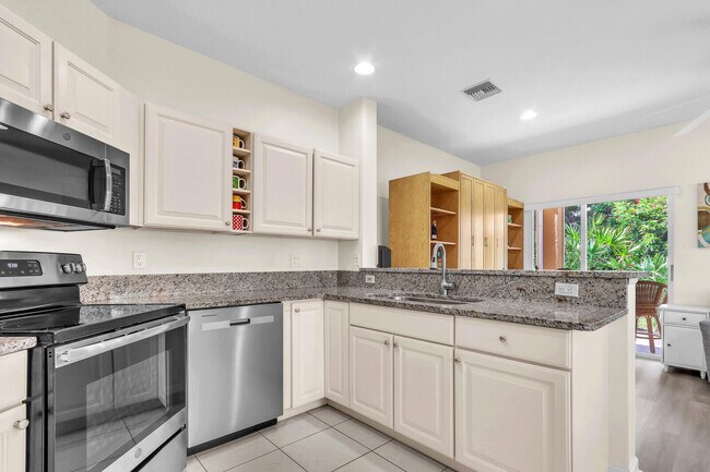 Building Photo - 8931 Sandshot Ct