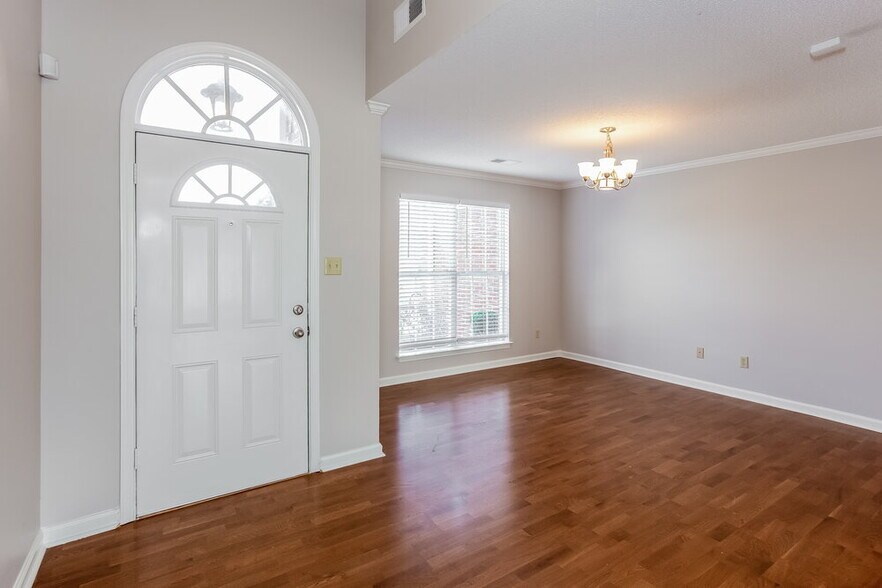 Building Photo - 4925 Noel Mission Dr