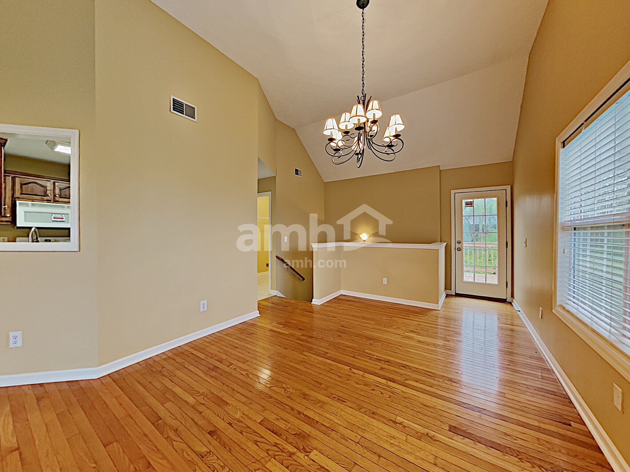 Building Photo - 435 Rocky Crest Dr