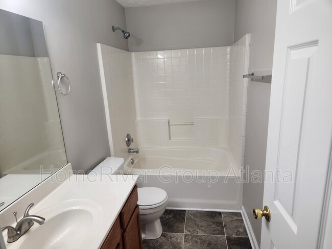 Building Photo - 130 Lake Birch Dr