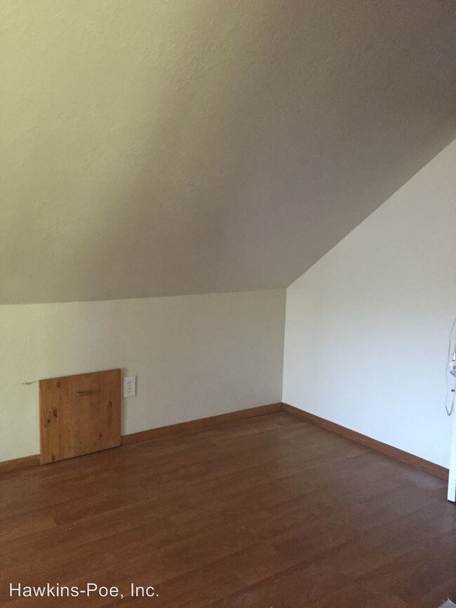 Building Photo - 1102 S Lawrence St