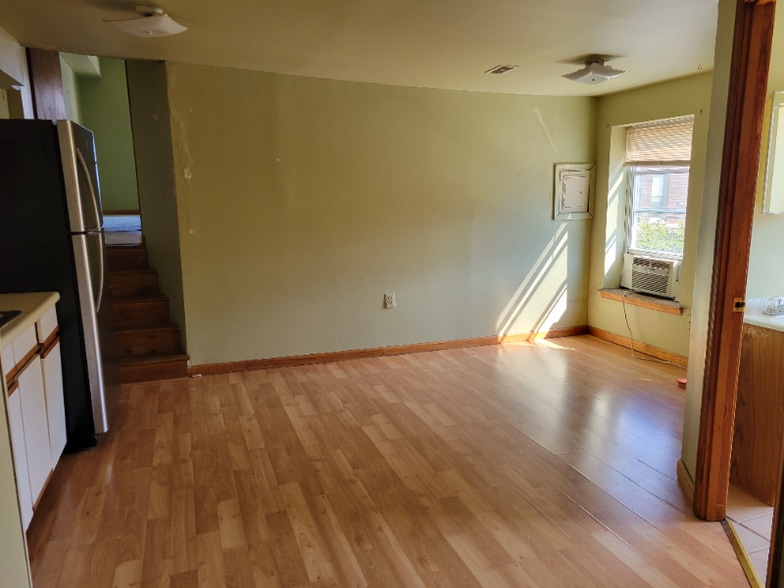 Building Photo - 552 N 17th St