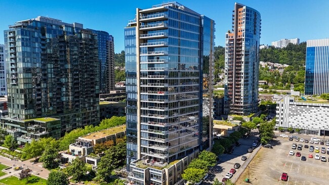 Building Photo - 3570 S River Pkwy