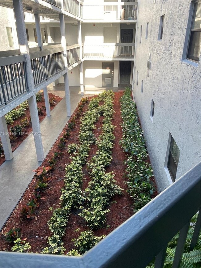 Building Photo - 1720 N Congress Ave