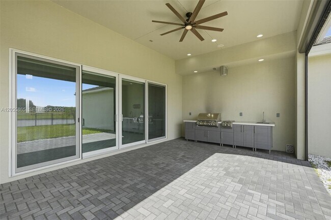 Building Photo - 4662 Estates Cir