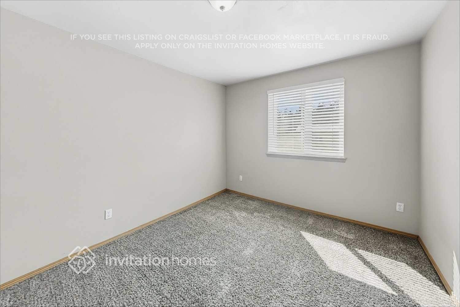 Building Photo - 22420 44th Ave Ct E