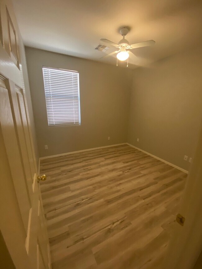 Building Photo - 3 Bed 2 Bath home in Bell West Ranch