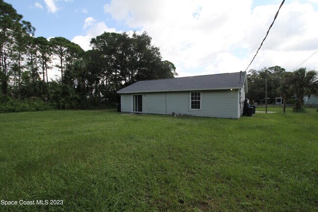 Building Photo - 220 Tipton Rd SW