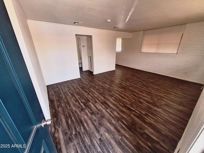 Building Photo - 1317 N 48th Pl
