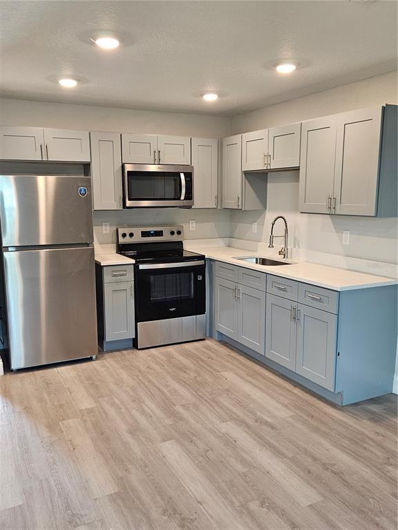 Building Photo - 1005 N Tangerine St