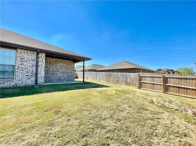 Building Photo - 1702 S K Pl