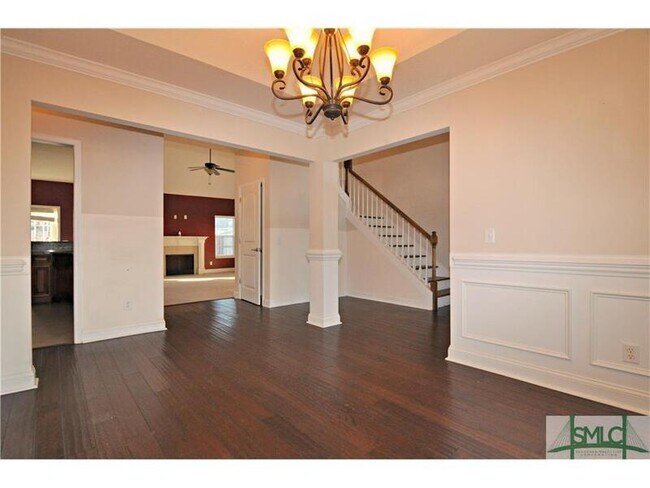 Building Photo - 165 Butler Dr