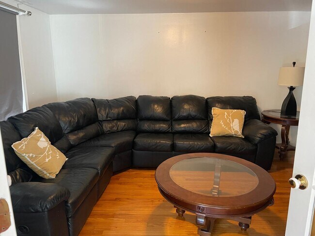 shared living room - 4 Hilltop Dr