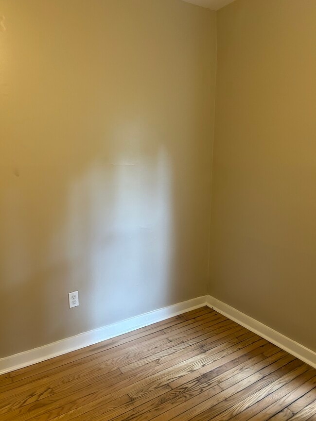 Building Photo - 101 W Gibbs St