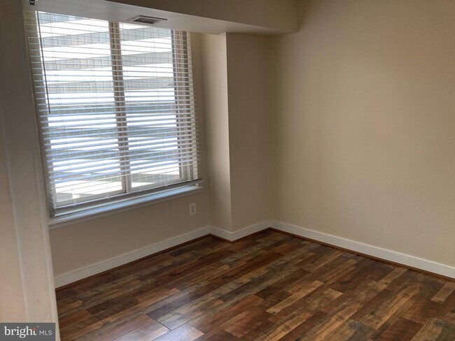 Building Photo - 7500 Woodmont Ave