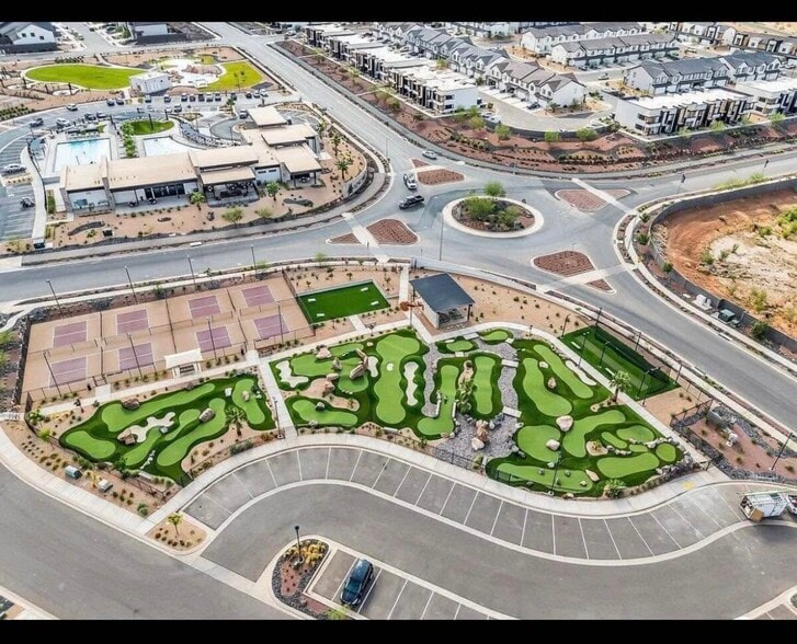 Building Photo - 3182 E Elkhorn Ln