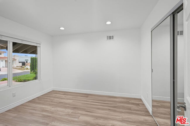 Building Photo - 12131 Beaufait Ave