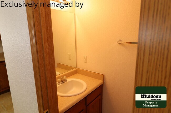 Building Photo - Very Nice Eagleridge Home! Pet Friendly