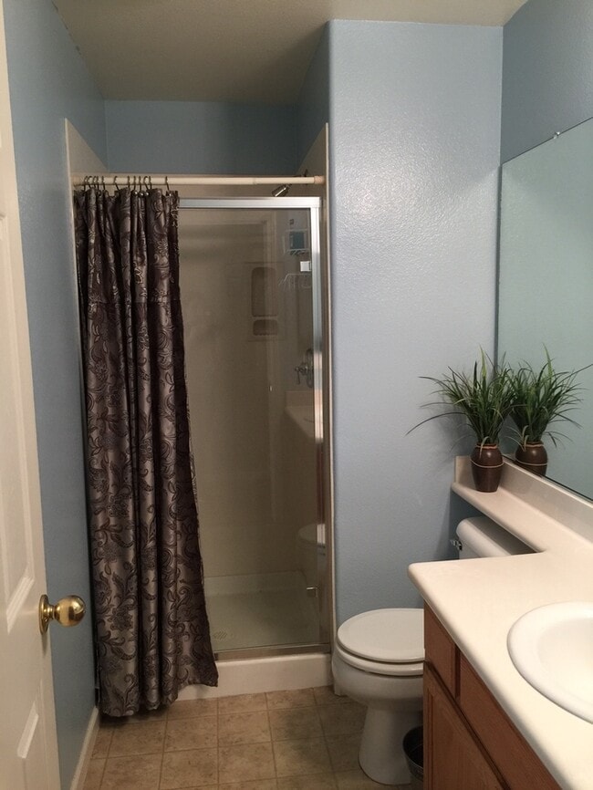 Building Photo - Spacious two-story home featuring 4 bedrooms and 3 full bathrooms (1 bedroom and 1 bathroom downs...