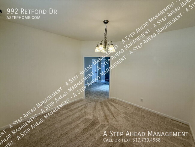 Building Photo - 992 Retford Dr