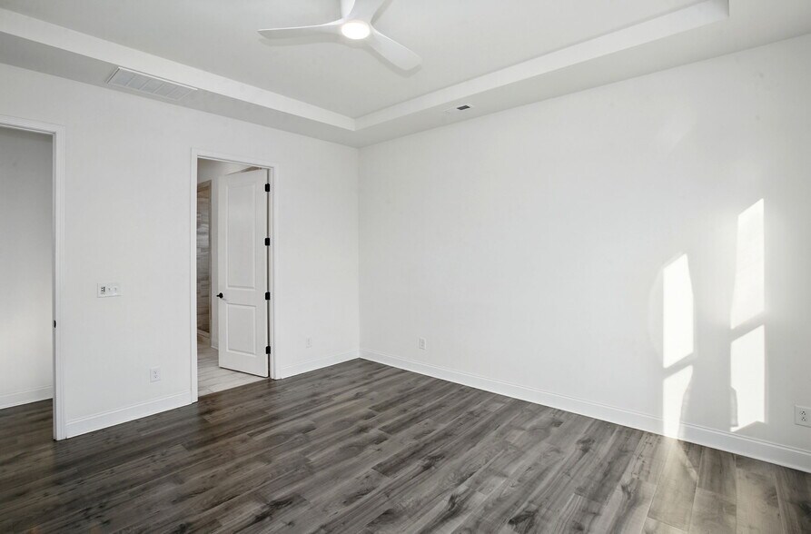 Building Photo - 17113 Sand Bank Rd