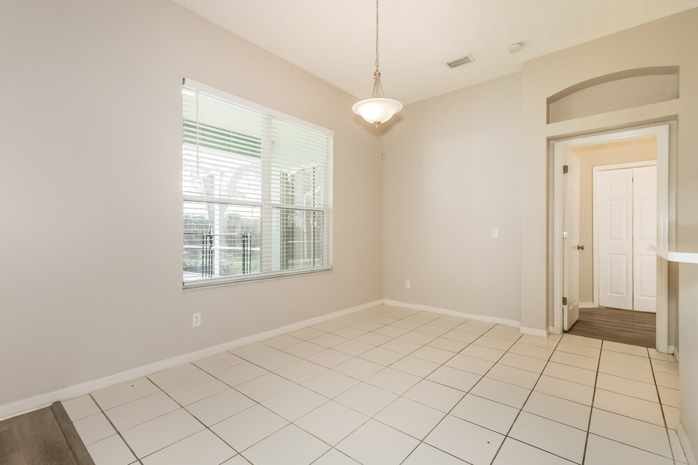 Building Photo - 2304 Golf Manor Blvd