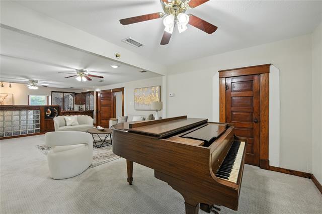 Building Photo - 1323 Dublin St