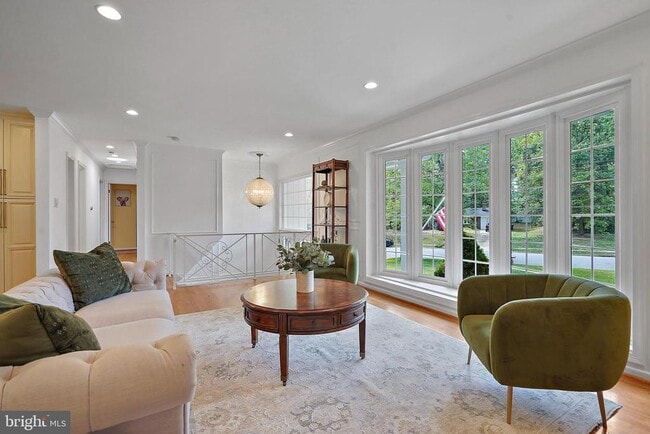 Building Photo - 9123 Cherrytree Dr