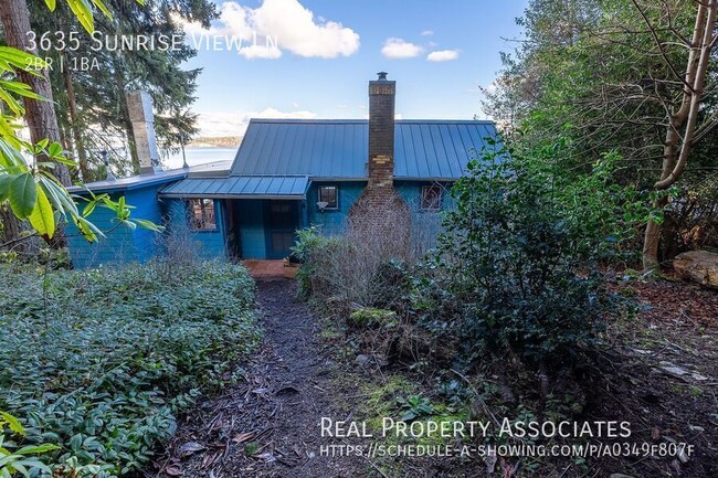 Building Photo - Sunrise View Waterfront Cabin