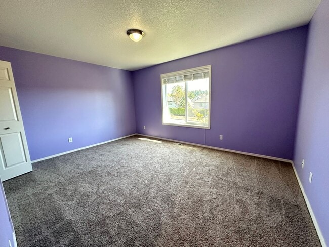 Building Photo - 4 Bedroom Bethany Home with Office on Main Level!