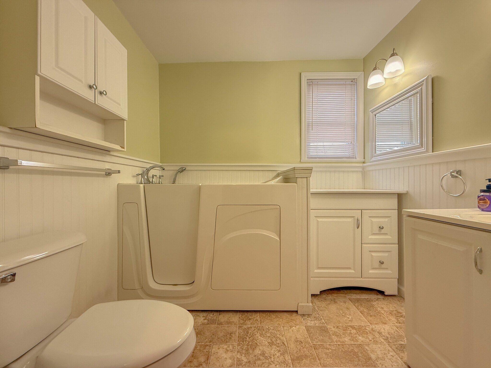 Building Photo - 7318 Friendsville Rd