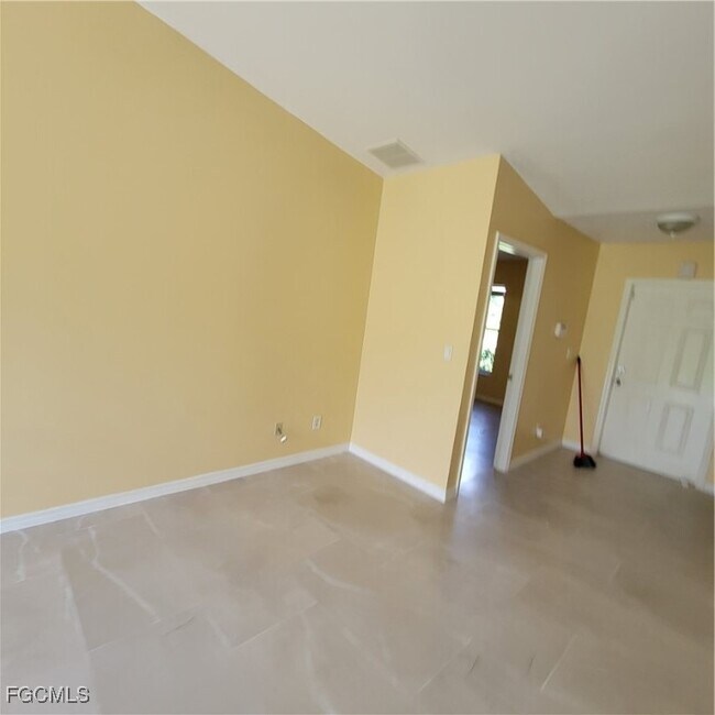 Building Photo - 5235 30th St SW