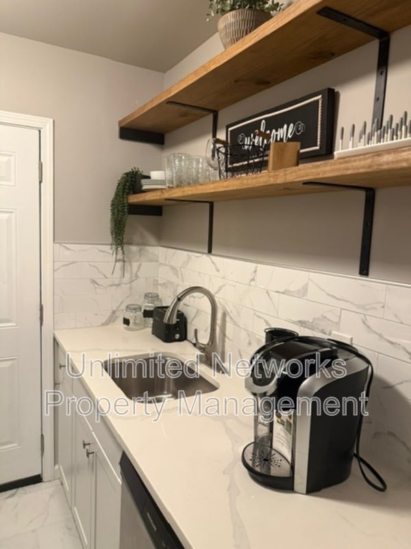 Building Photo - 151 Lawton St SW