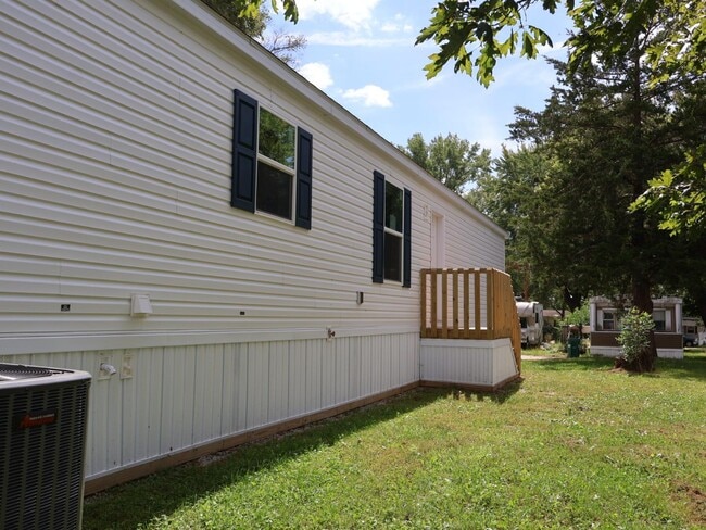 Building Photo - 5900 Osage Rd